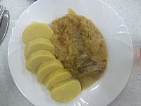 Moravsky vrabec, bramborove knedliky, zeli